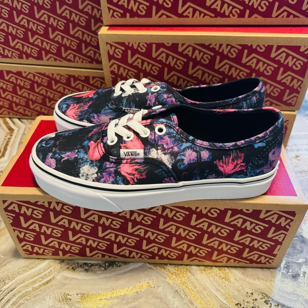 Vans New W / Box Vans Authentic Warped Floral Low Top Lace Up Shoes - Picture 10 of 11